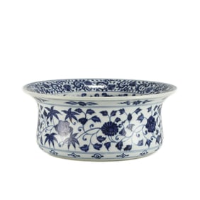 MING BLUE AND WHITE FLOWER POT