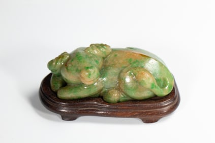 A JADEITE AUSPICIOUS - BEAST ORNAMENT