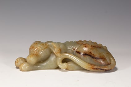 JADE - CARVED AUSPICIOUS BEAST ORNAMENT