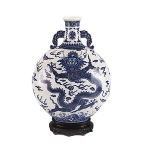 QING QIANLONG BLUE AND WHITE MOON VASE