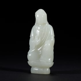 WHITE JADE GUANYIN STATUE IN SITTING POSTURE