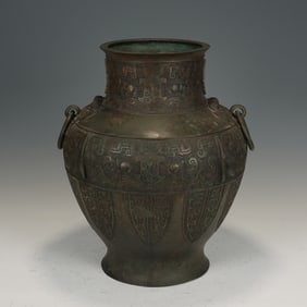CHINESE BRONZE VESSEL WITH EXQUISITE PATTERNS