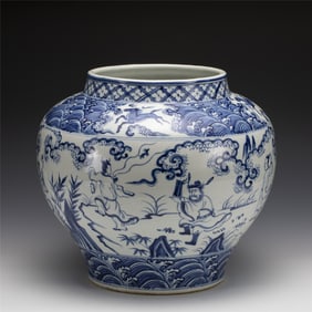 MING BLUE & WHITE JAR