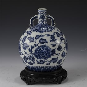 MING BLUE & WHITE FLAT VASE