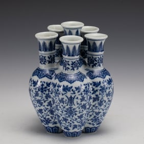 BLUE & WHITE SIX-TUBE BOTTLE VASE