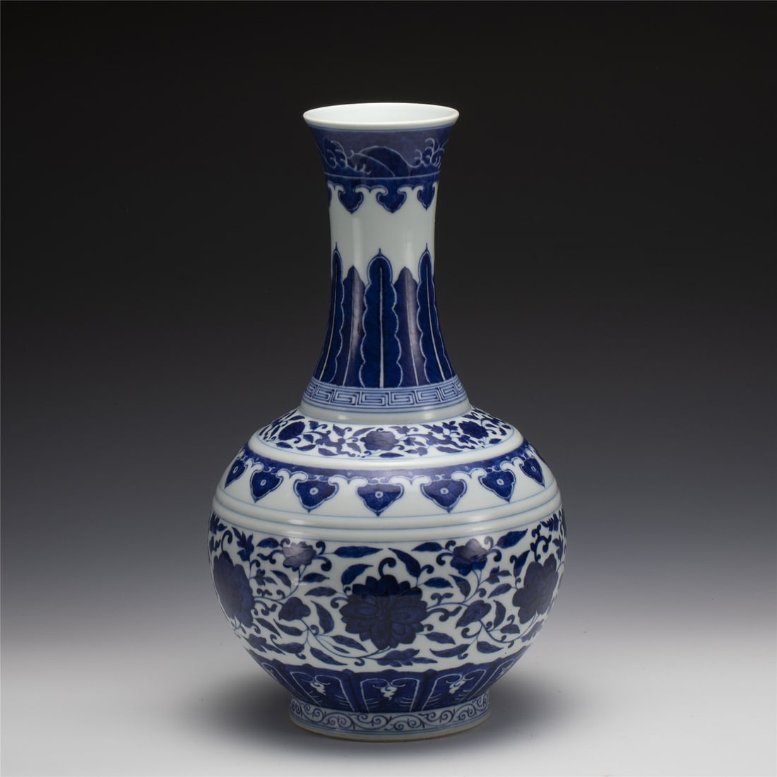 QING GUANGXU BLUE & WHITE REWARD VASE (1 of 6)