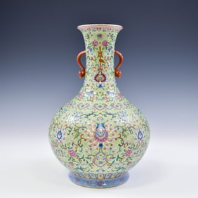 JIAQING FAMILLE ROSE AMPHORA VASE
