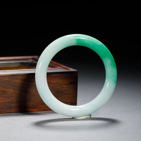 Chinese Jadeite Bangle