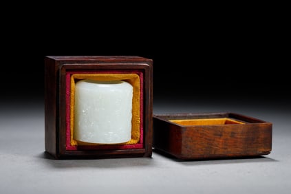 hinese Hetian Jade Thumb Ring