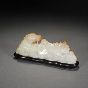Chinese Hetian White Jade Auspicious Beast Brush Mountain
