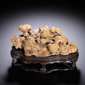 Chinese Agate Lingzhi Ornament