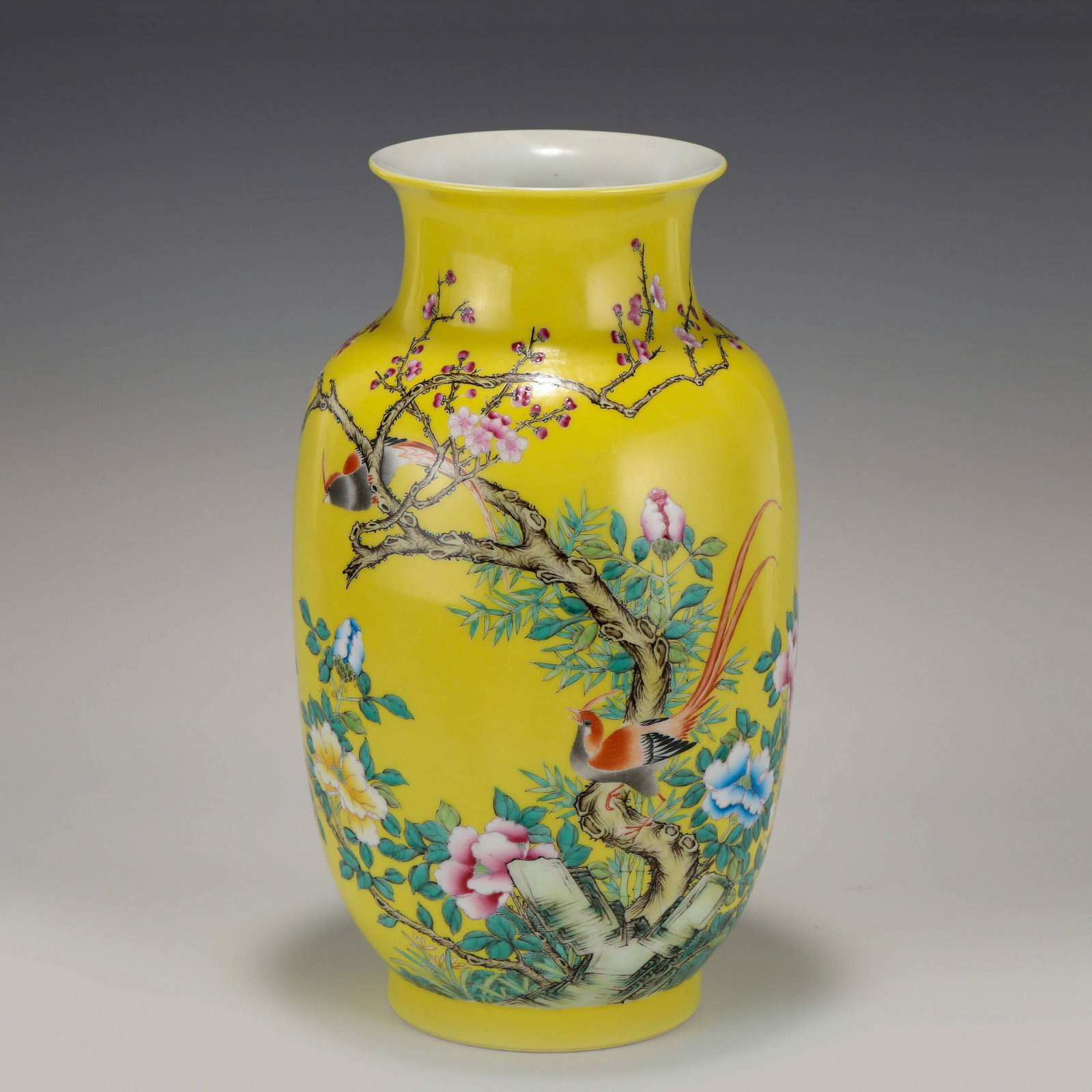 QING FAMILLE ROSE LANTERN BOTTLE: Dimensons: Width: 18cm, Height: 33cm Chinese Qing Dynasty Qianlong Famille Rose Porcelain Lantern Large Bottle Vase. The porcelain potted in vase shape, thick and tall, globular mid body, flaring mout