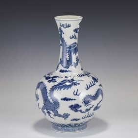 QING TONGZHI BLUE & WHITE DRAGON REWARD VASE