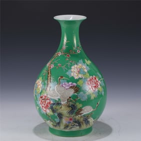 QING FAMILLE ROSE JADE POT SPRING VASE