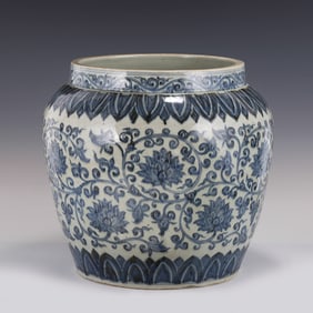 MING BLUE & WHITE LOTUS FLORAL JAR