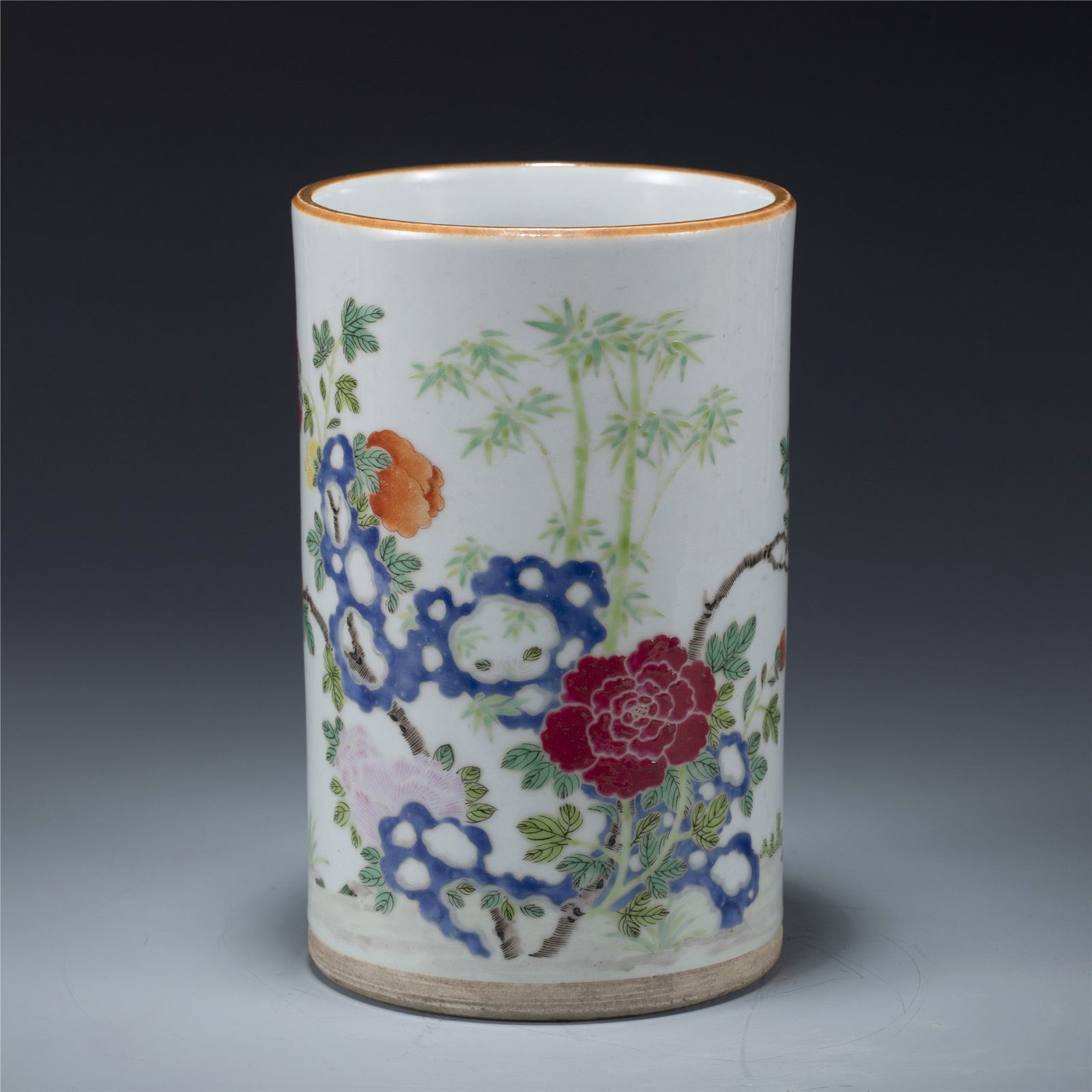 QING FAMILLE ROSE BRUSH POT (1 of 7)