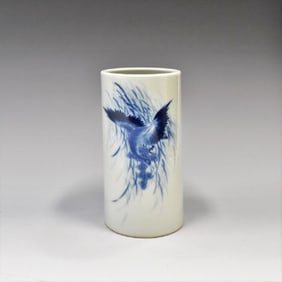 20TH C BLUE & WHITE DUCK PORCELAIN BRUSH POT