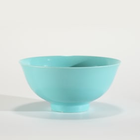 QING DAOGUANG PEACOCK BLUE BOWL