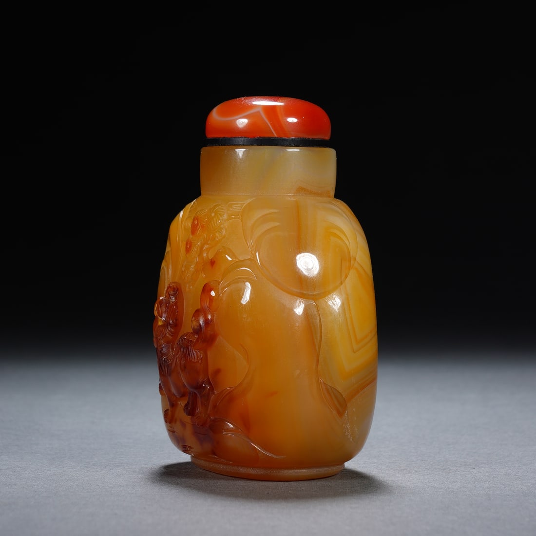 CHINESE AGATE SNUFF BOTTLE - 3