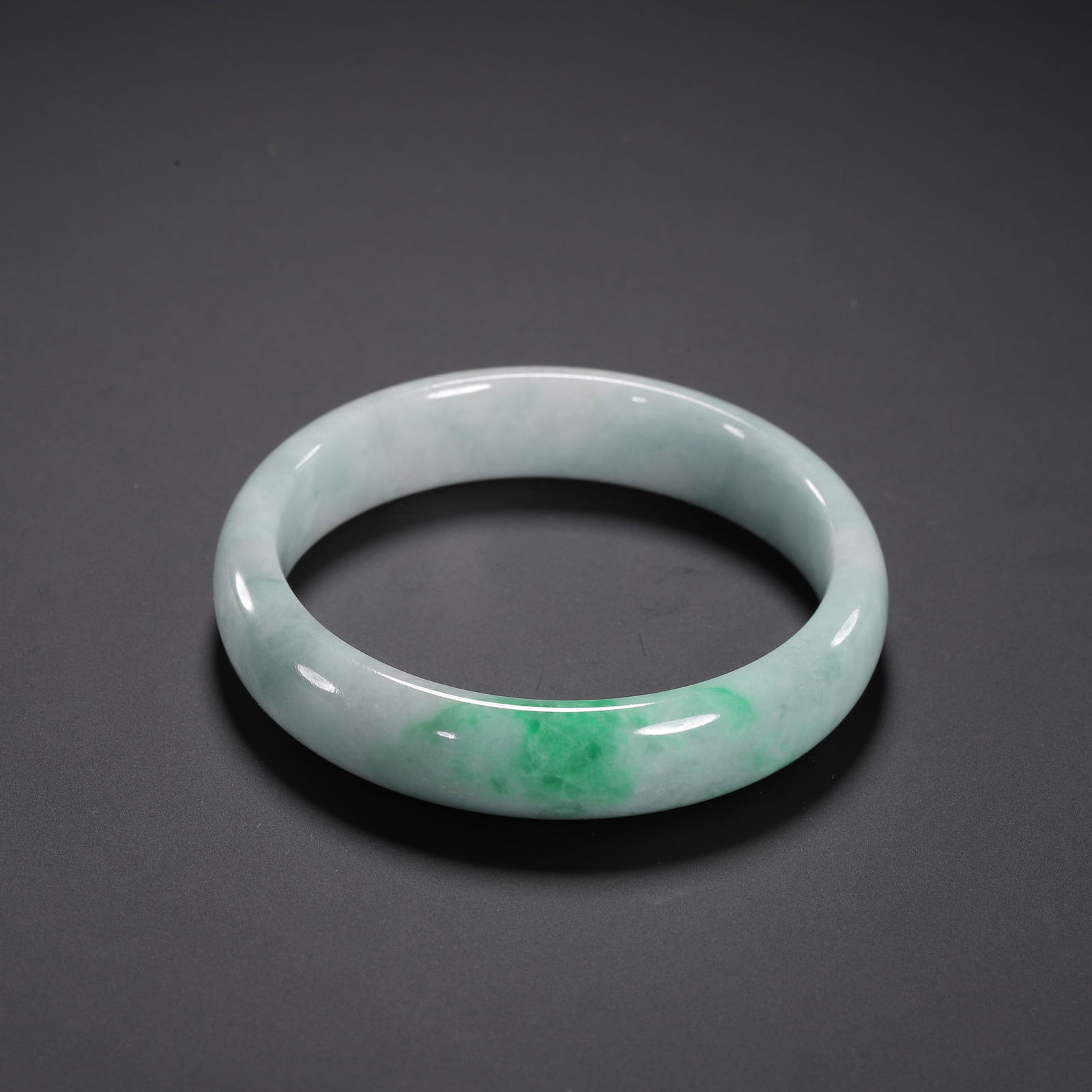 CHINESE JADEITE BANGLE (1 of 9)
