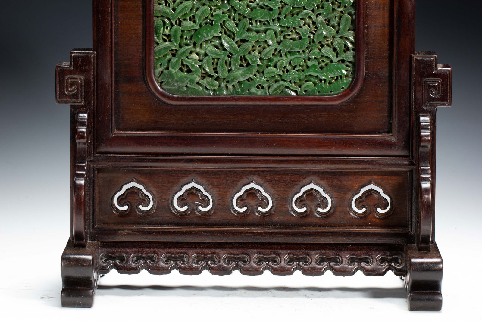 CHINESE SPINACH JADE TABLE SCREEN - 3
