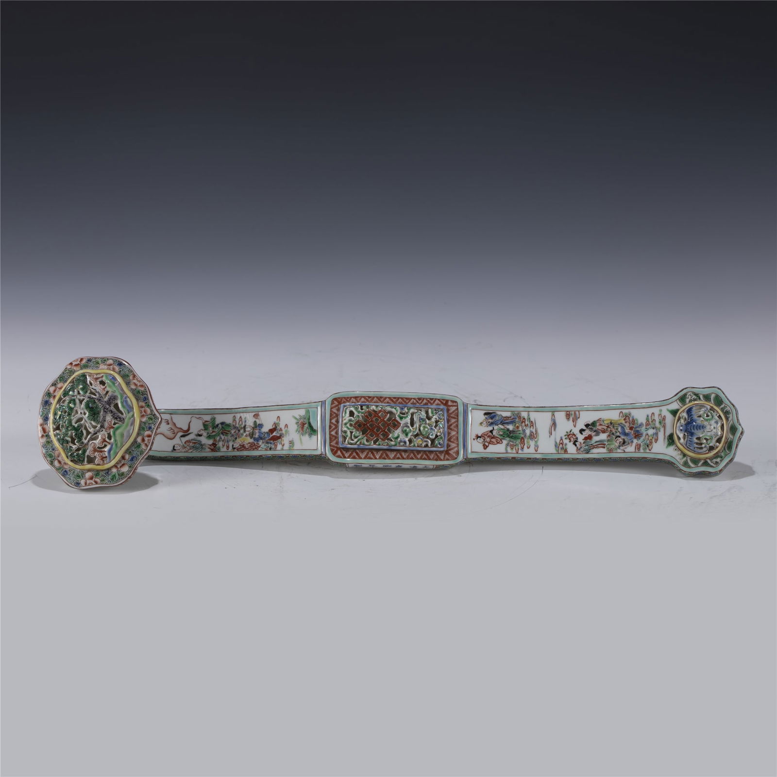 QING KANGXI WUCAI RUYI (1 of 9)