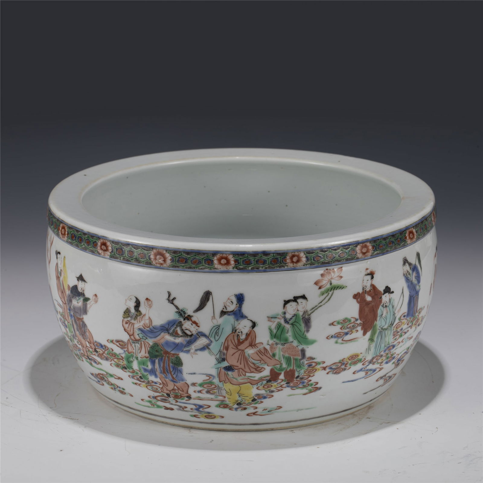 QING KANGXI FAMILLE ROSE BRUSH WASH POT (1 of 5)