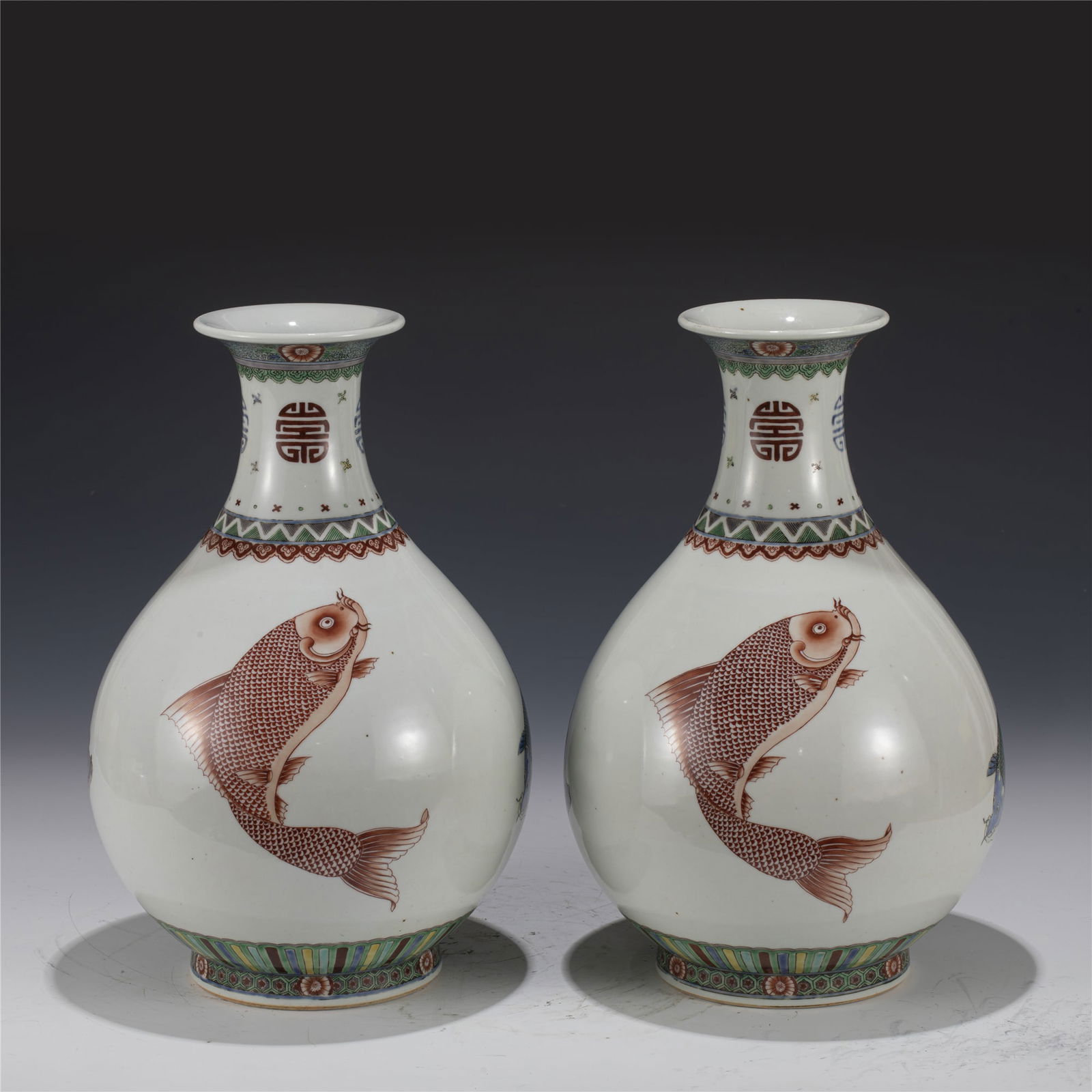 PAIR OF QING KANGXI JADE POT SPRING VASES (1 of 8)