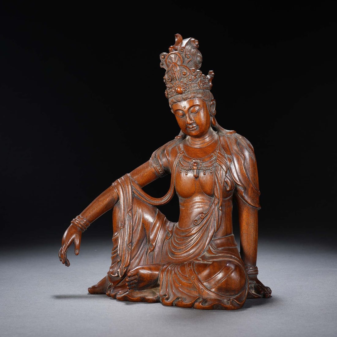 CHINESE BOXWOOD GUANYIN FIGURE (1 of 7)