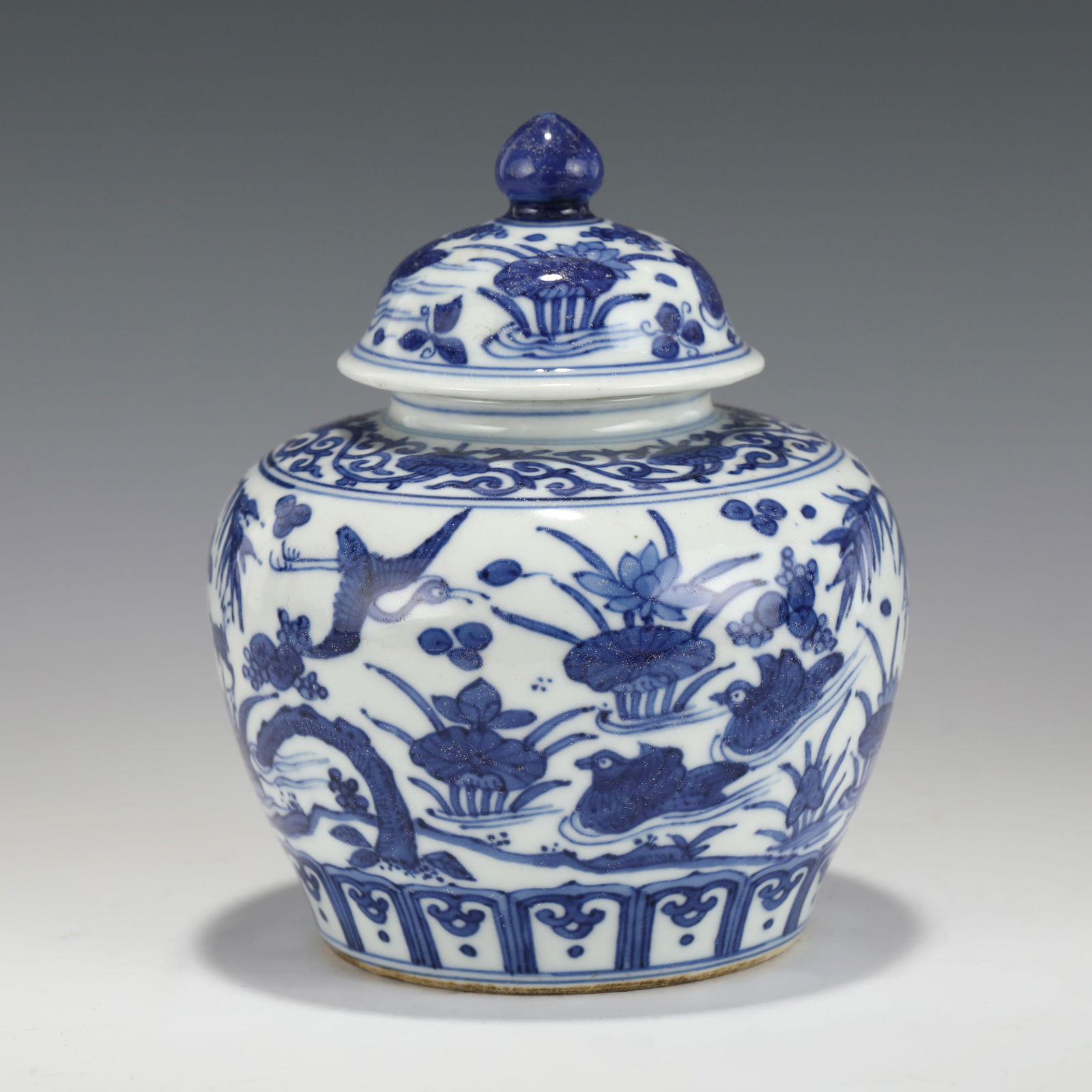 MING JIAJING BLUE & WHITE LIDDED JAR (1 of 10)