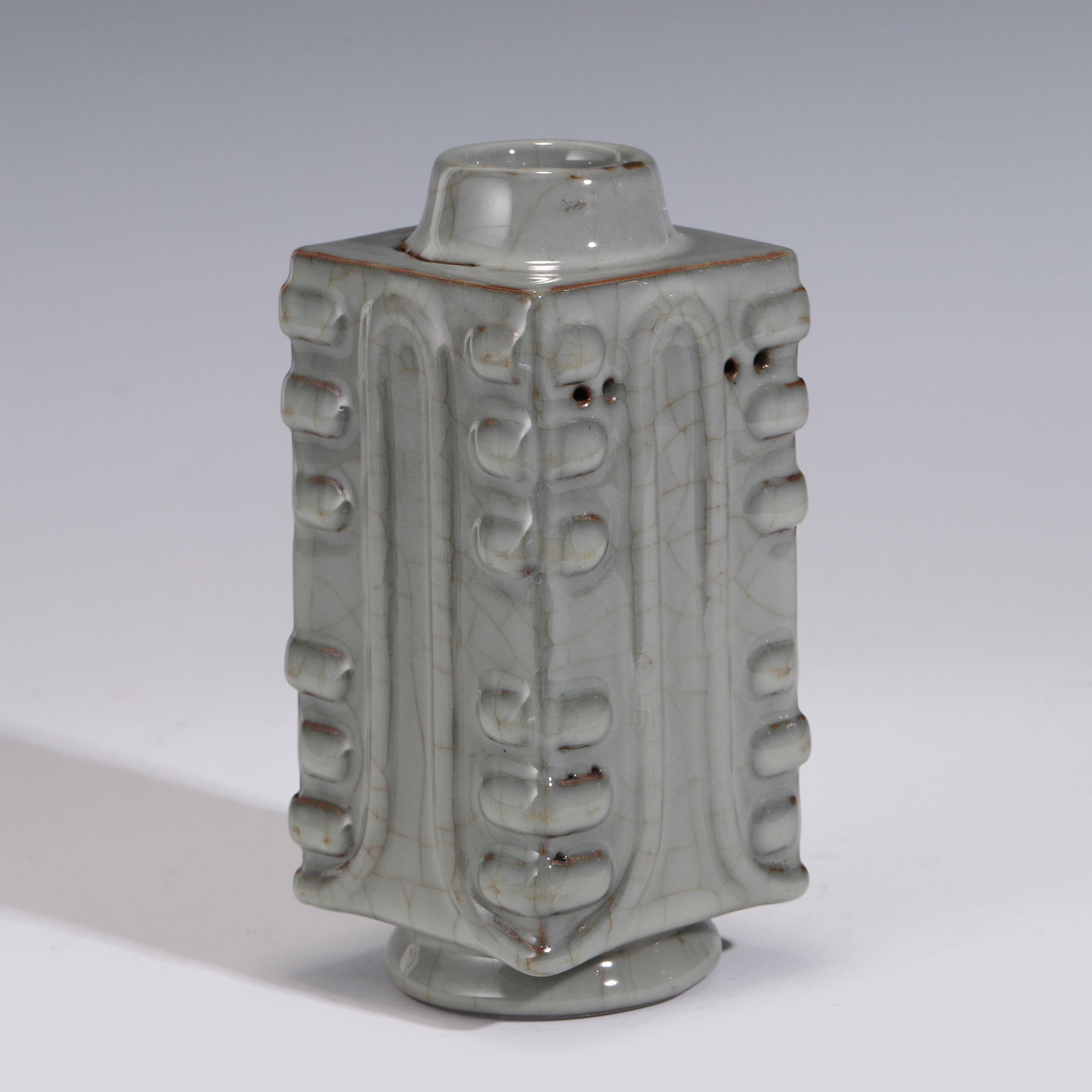 QING CONG PORCELAIN VASE (1 of 8)