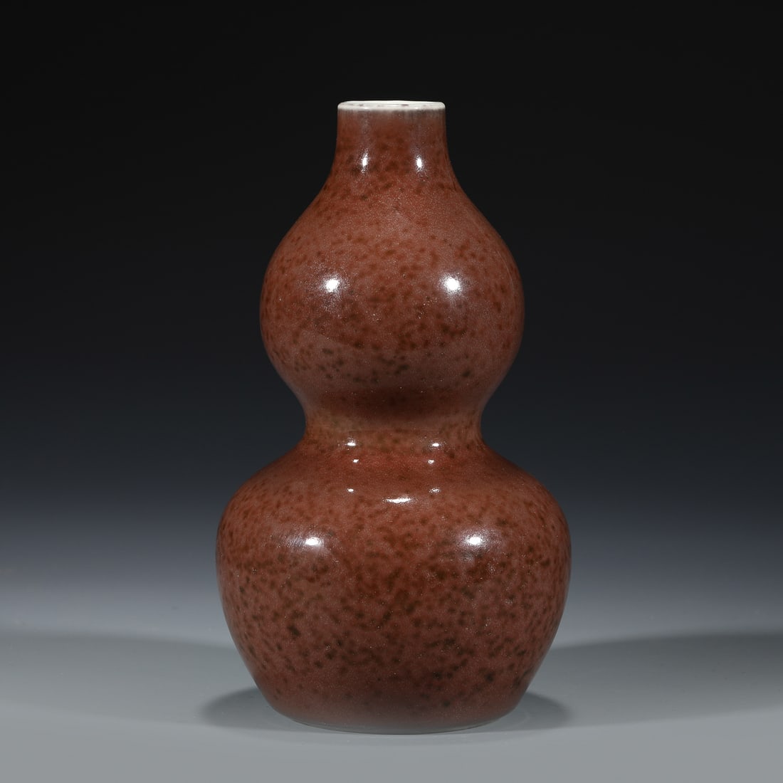 QING KANGXI JI RED DOUBLE GOURD BOTTLE (1 of 8)