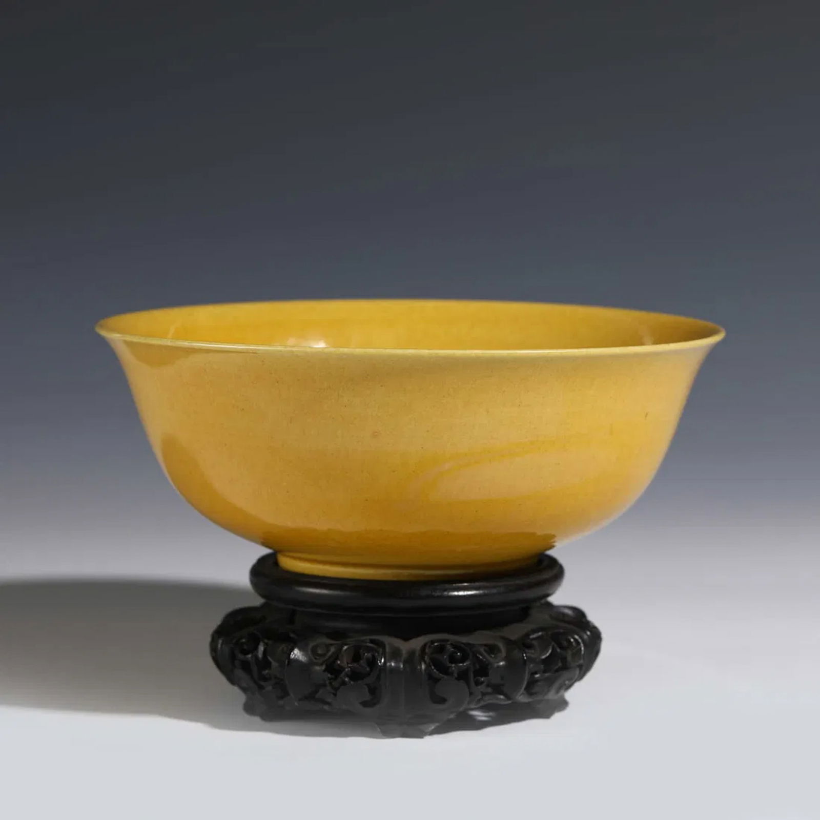 MING XUANDE YELLOW GLAZED BOWL (1 of 8)