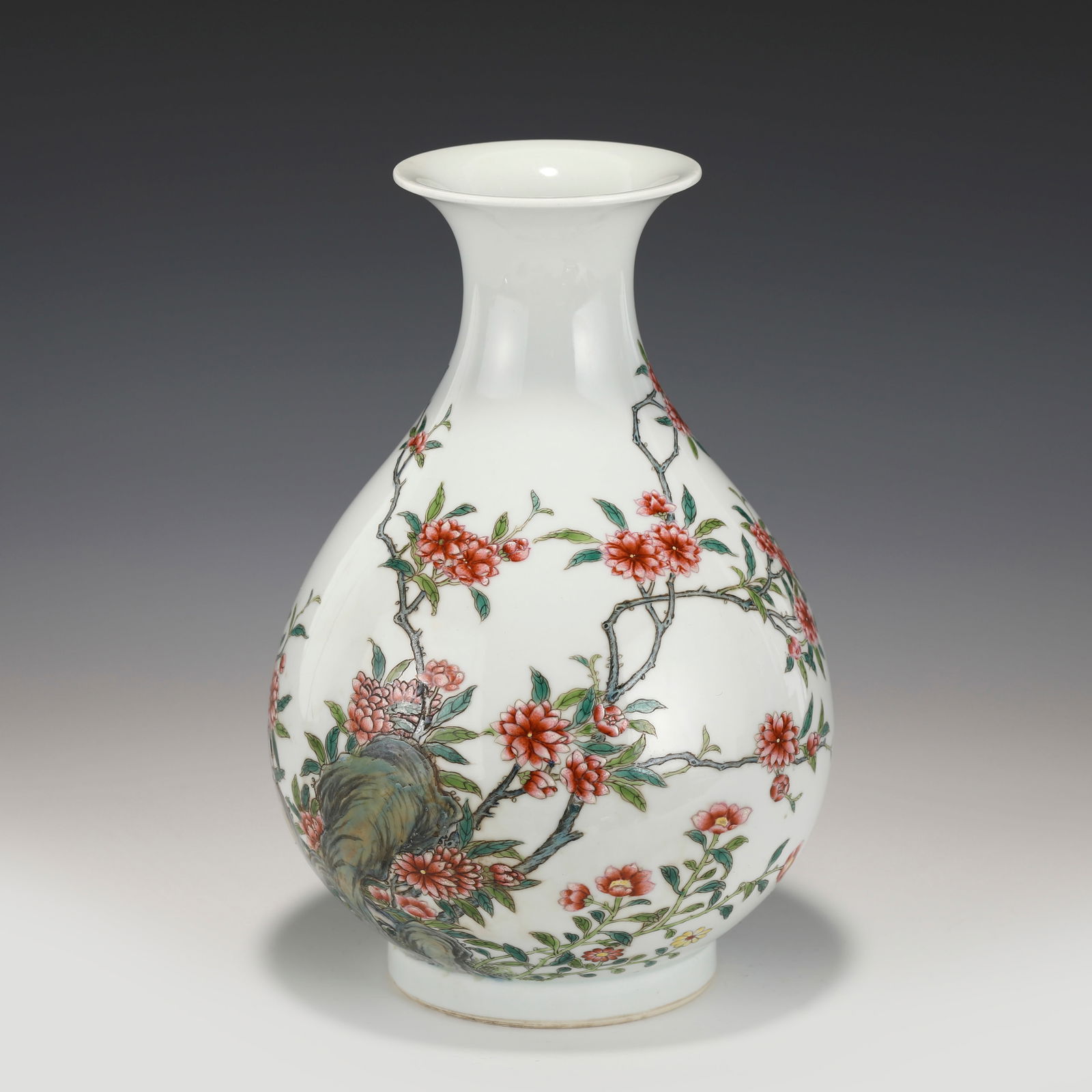 QING QIANLONG FAMILLE ROSE VASE: Dimensions: Width: 15cm, Height: 23cm Chinese Qing Dynasty Qianlong Famille Rose Porcelain Jade Pot Plum Bottle Vase. This vase has a Chinese traditional YuHuChun shape vessel, the pear shaped bottle,