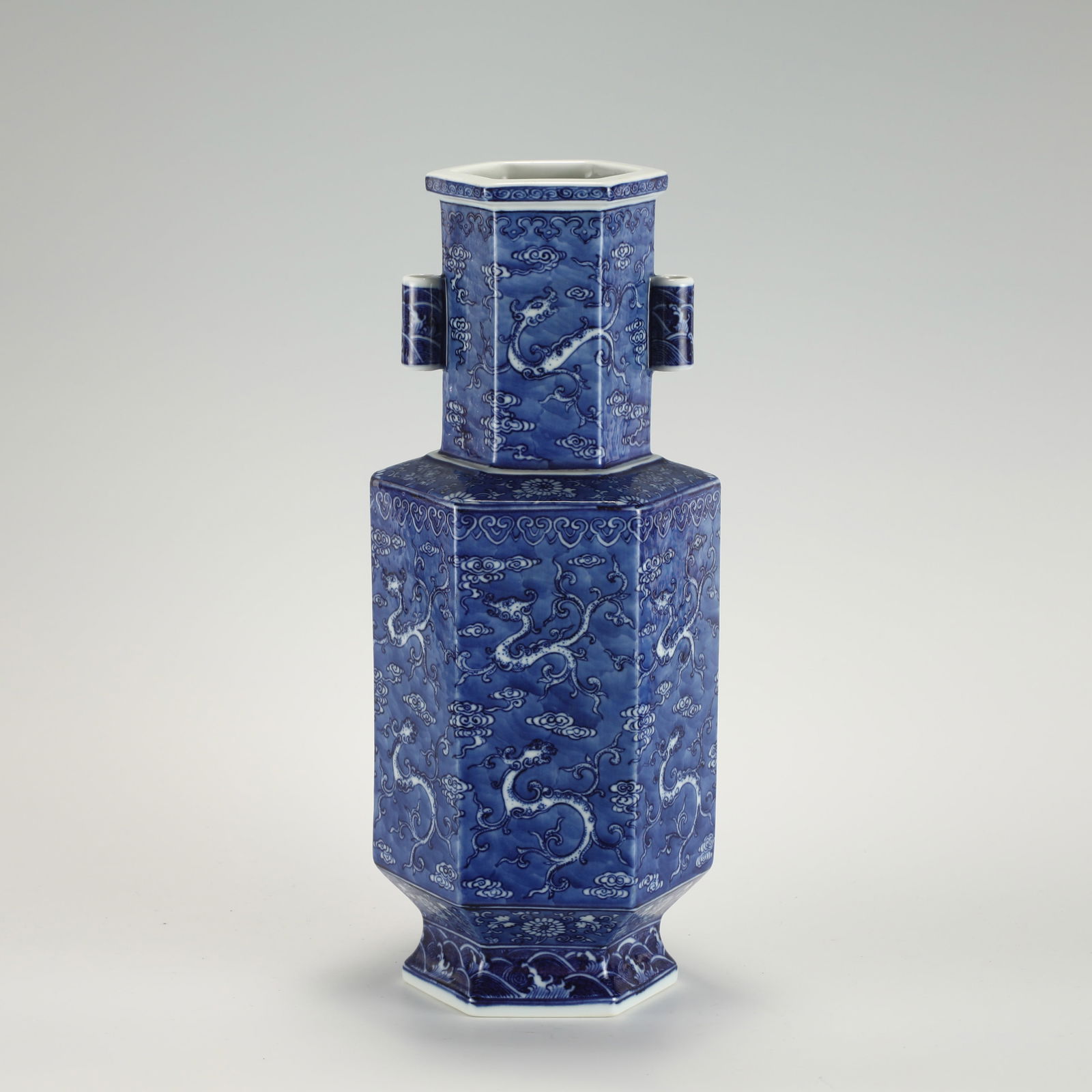 QING QIANLONG BLUE AND WHITE SIX SQUARE VASE (1 of 10)