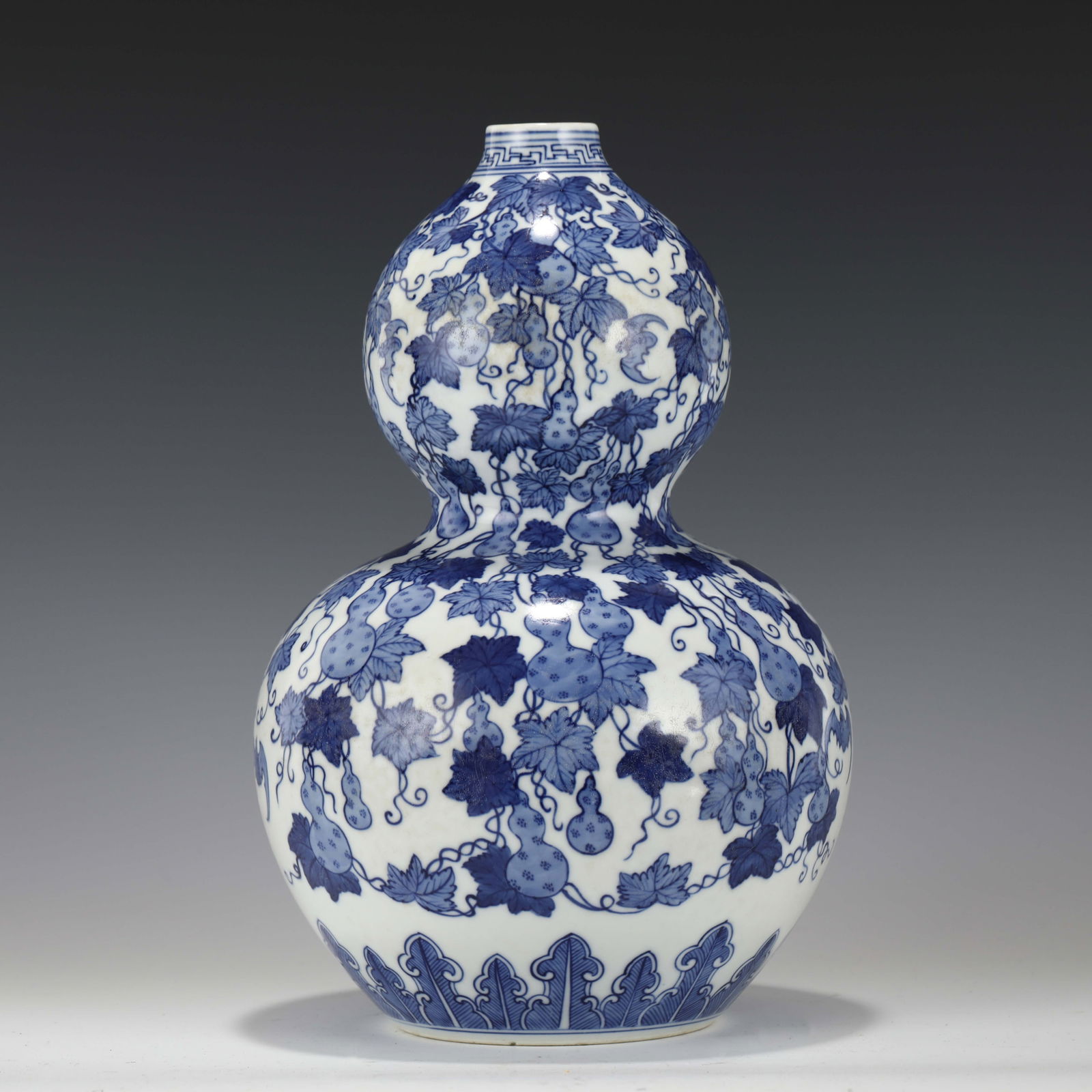 QIANLONG BLUE & WHITE GOURD VASE (1 of 10)