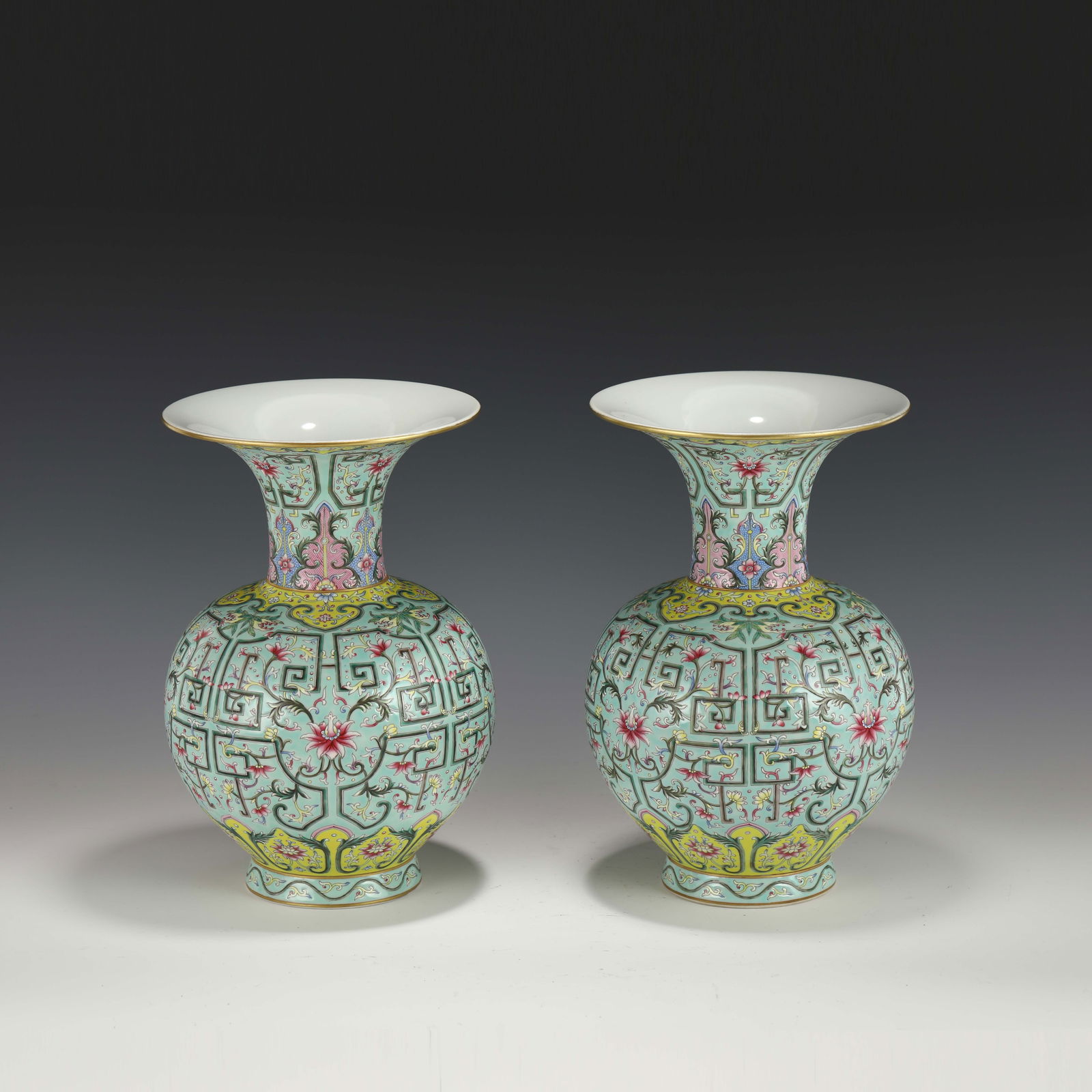 PAIR OF QIANLONG FAMILLE ROSE VASES (1 of 10)