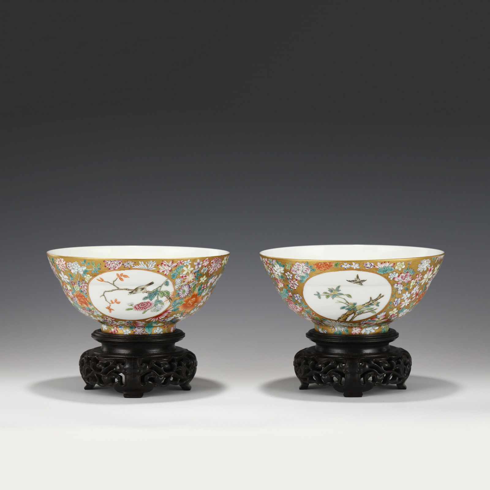 PAIR QING DAOGUANG FAMILLE ROSE GILT BOWLS (1 of 9)