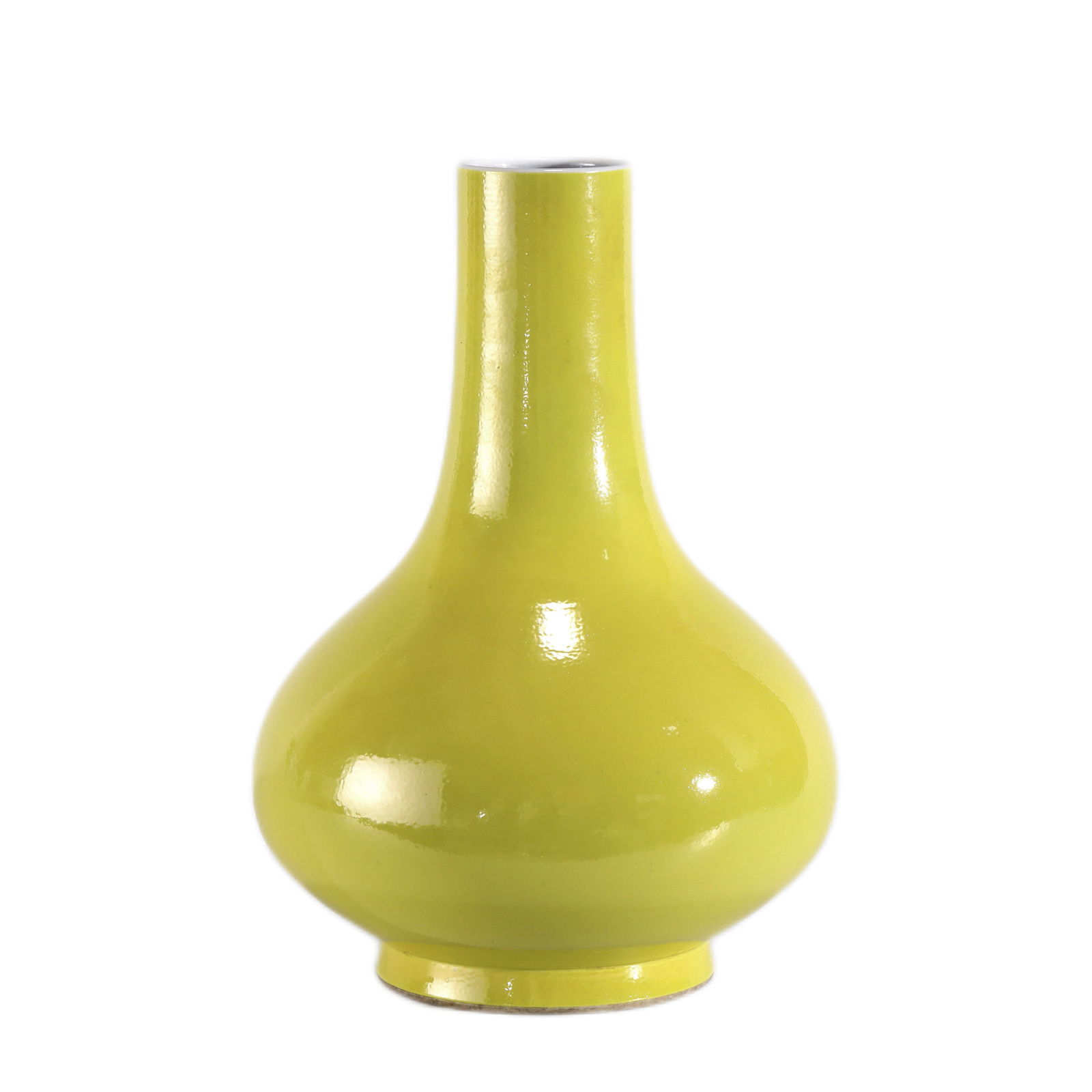 QING DAOGUANG YELLOW GLAZED VASE: Dimensons: Height: 26 cm, Diam: 18.5 cm Chinese Qing Dynasty DaoGuang Yellow Glazed Porcelain Bottle Vase. The porcelain potted in shape vase, thick and tall, globular lower body, straight
