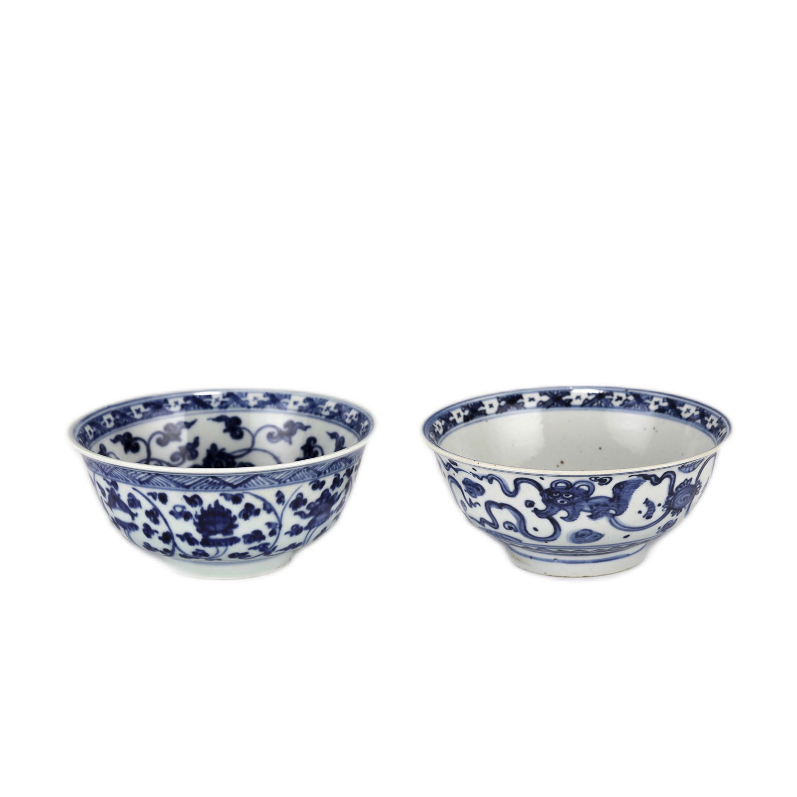A PAIR OF MING BLUE & WHITE BOWLS: Measurements: Width: 15cm, Height: 7.5cm Pair of Chinese Ming Dynasty Blue and White Qilin Pattern Porcelain Bowls. The porcelain potted with a shallow body, slight deep, thick, flaring rim with angle