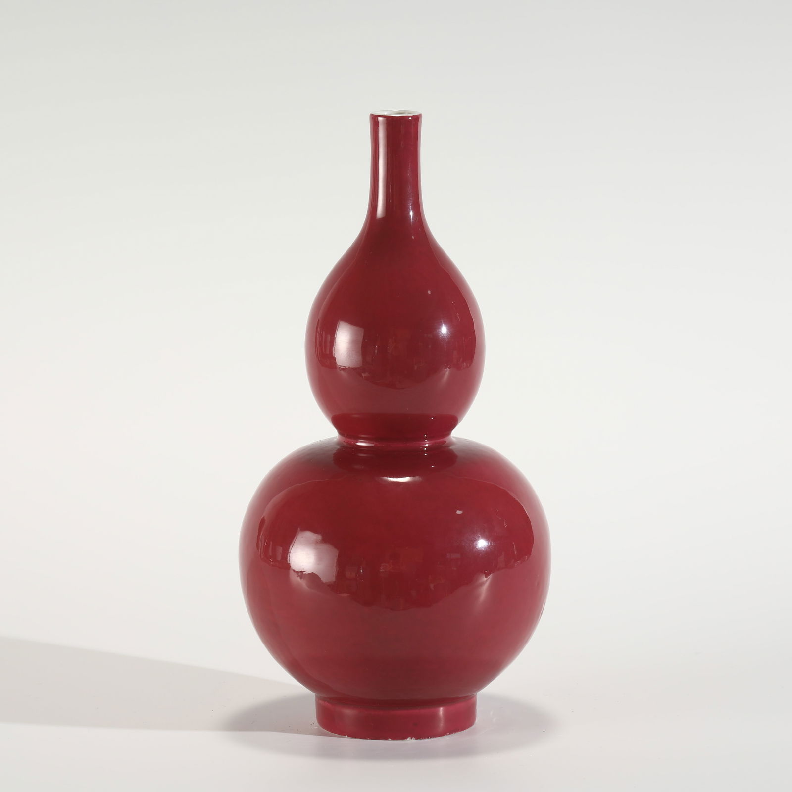 QING CARMINE RED GOURD BOTTLE (1 of 9)