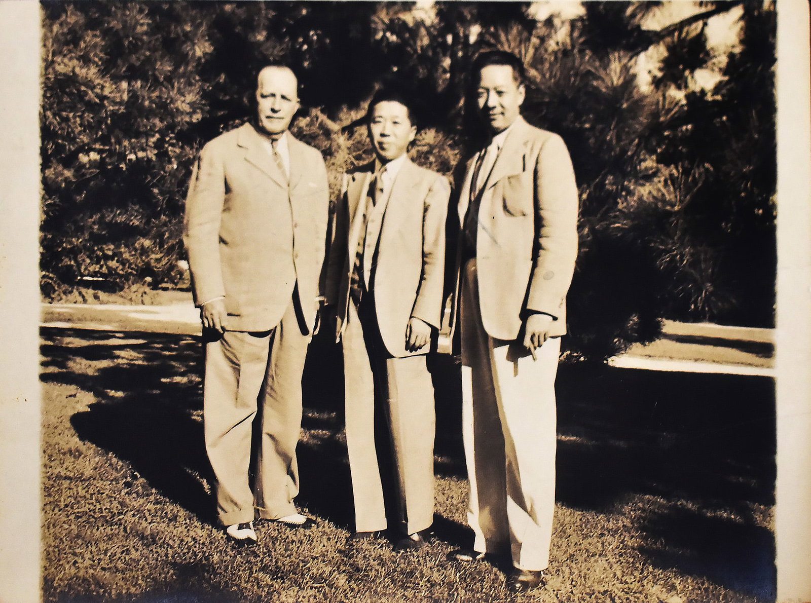 HISTORICAL DIPLOMATIC PHOTOGRAPH ARCHIVE: Historical Diplomatic Photograph Archive PROVENANCE: Acquired from a prominent collector, representing an important private collections. The collections presented and offered up to auctions from Lot 2