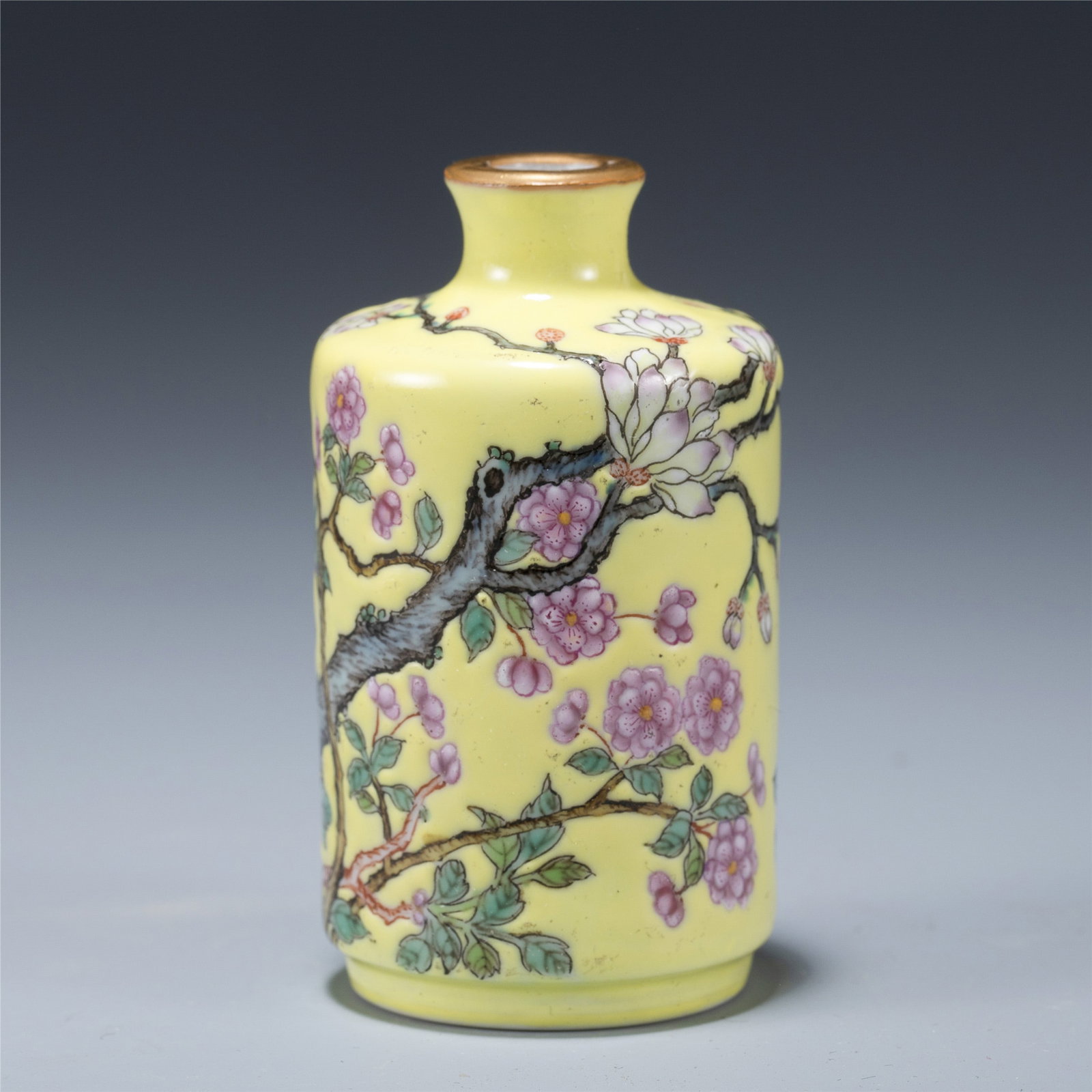 QING FAMILLE ROSE FLOWER SNUFF BOTTLE: Dimensions: Length: 3.8 cm, Width: 3.8 cm, Height: 6.8 cm Chinese Qing Dynasty Qianlong Famille Rose Flower Porcelain Snuff Bottle. Potted in snuff bottle, sturdily in bulbous lower body, thick potted