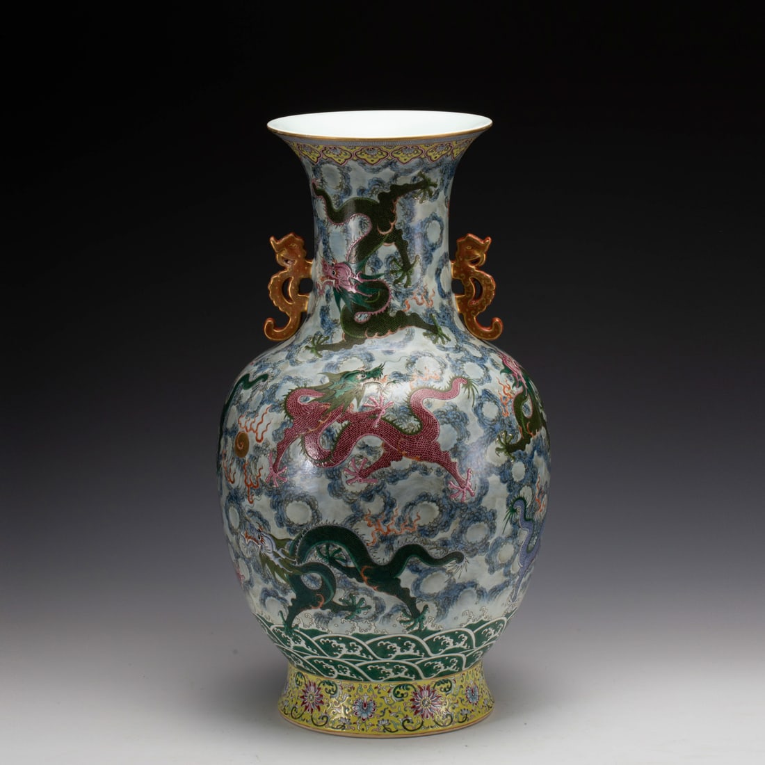 QIANLONG FAMILLE ROSE DRAGON AMPHORA VASE (1 of 10)