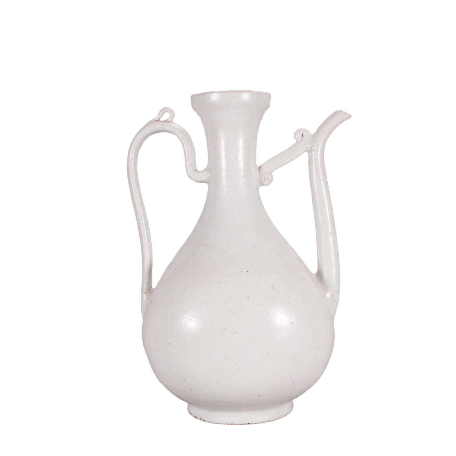 A CHINESE SWEET WHITE GLAZE EWER: This pear-bodied wine ewer features a slender tapering neck rising to a wide flared mouth, paired with an elegantly curved C-shaped handle and a slender tapering spout, each accented by small scroll t