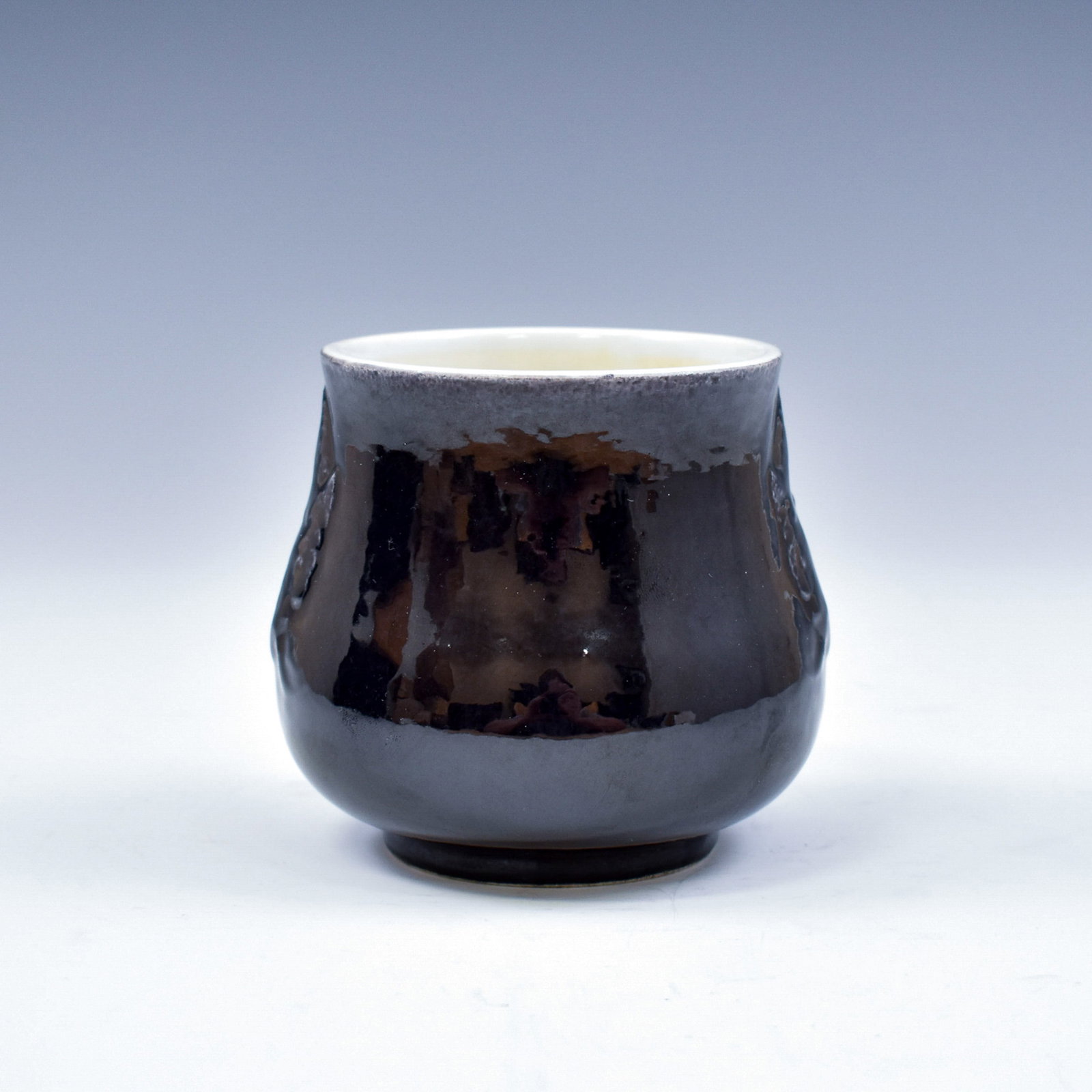 BLUE MONOCHROME PORCELAIN BRUSH WASHER: Dimensions: 3-3/8" H x 3-3/4" Dia. Chinese Qing Dynasty Kangxi porcelain brush washer. Deep curvature, of a deep vessel, round feminism upward to form the flaring opening rim, with round foot base rim