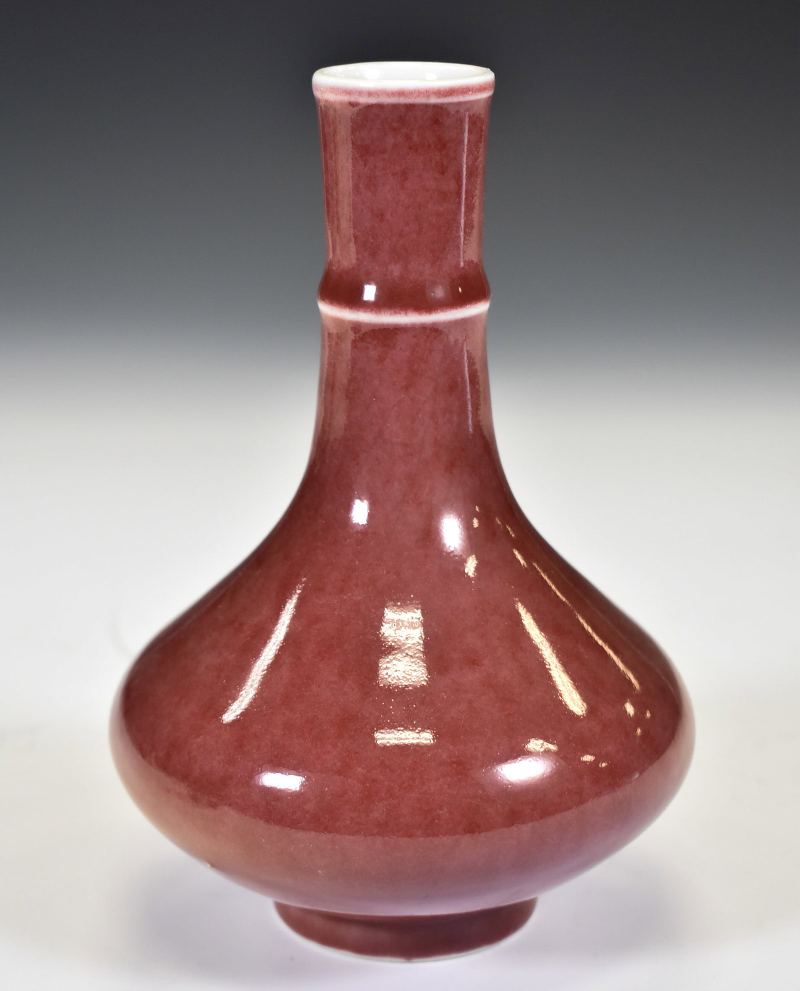 QIANLONG RED MONOCHROME GLAZED VASE (1 of 4)