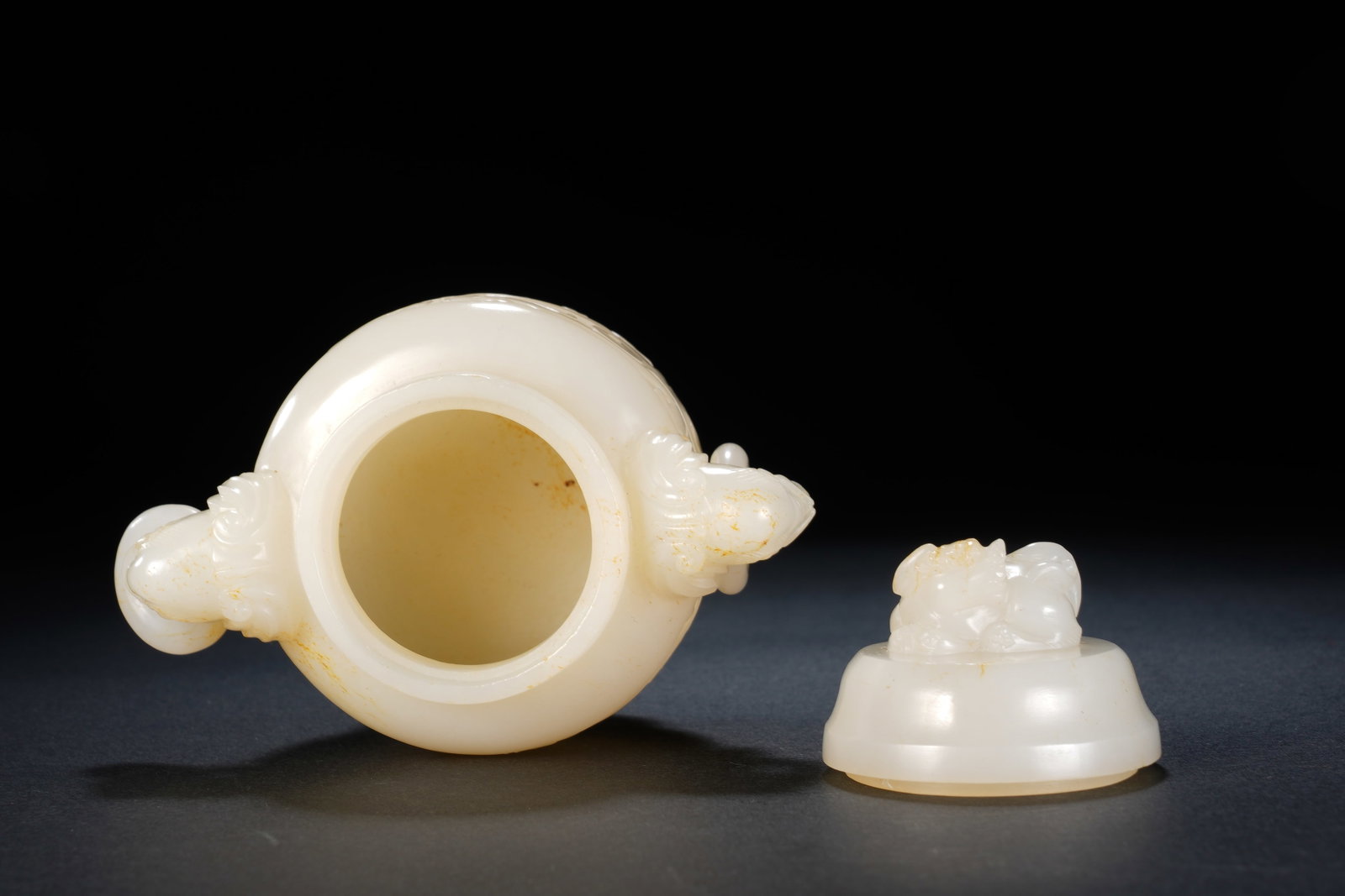A CHINESE WHITE JADE TWO HANDLED CENSER - 8