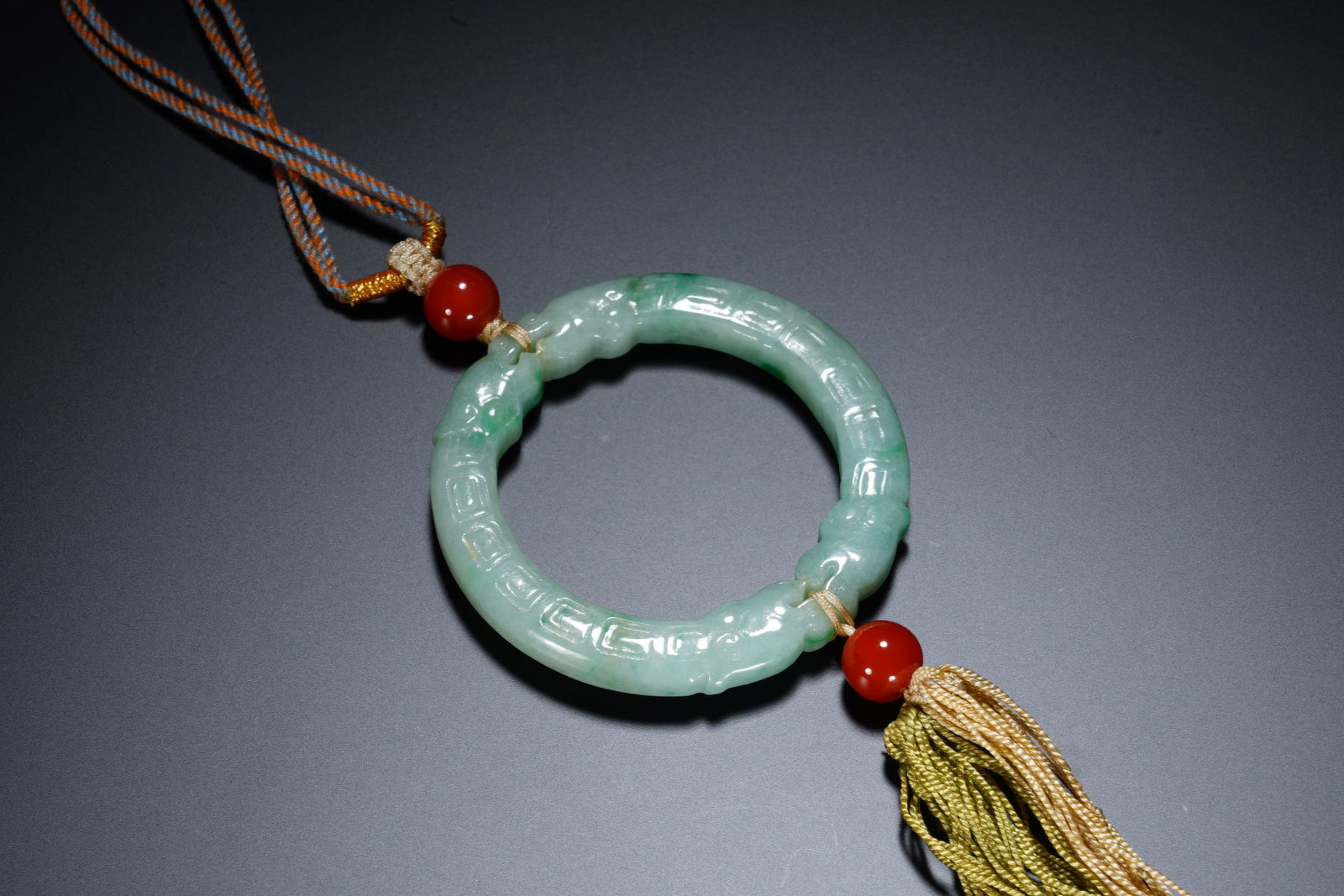 A CHINESE DRAGON PATTERN JADEITE PENDANT - 4
