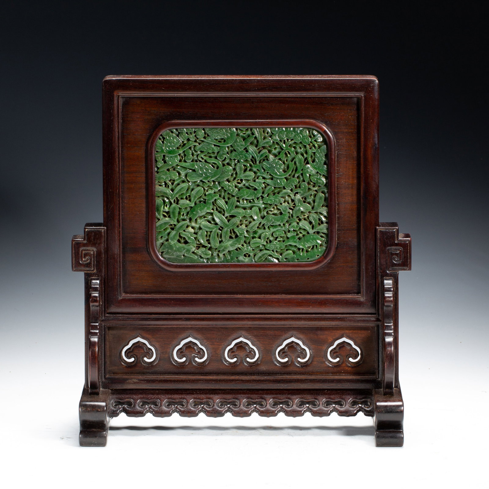 A CHINESE HETIAN JASPER TABLE SCREEN (1 of 8)